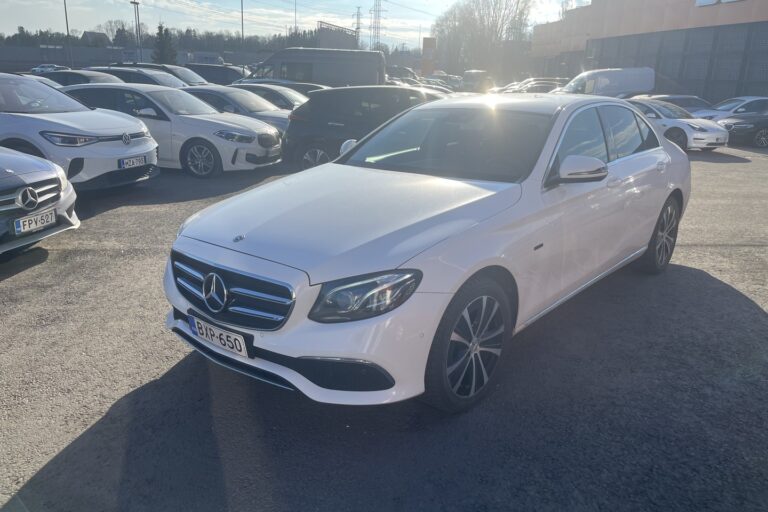 Mercedes-Benz - E - 300 de A Business Avantgarde Edition EQ Power - Sedan