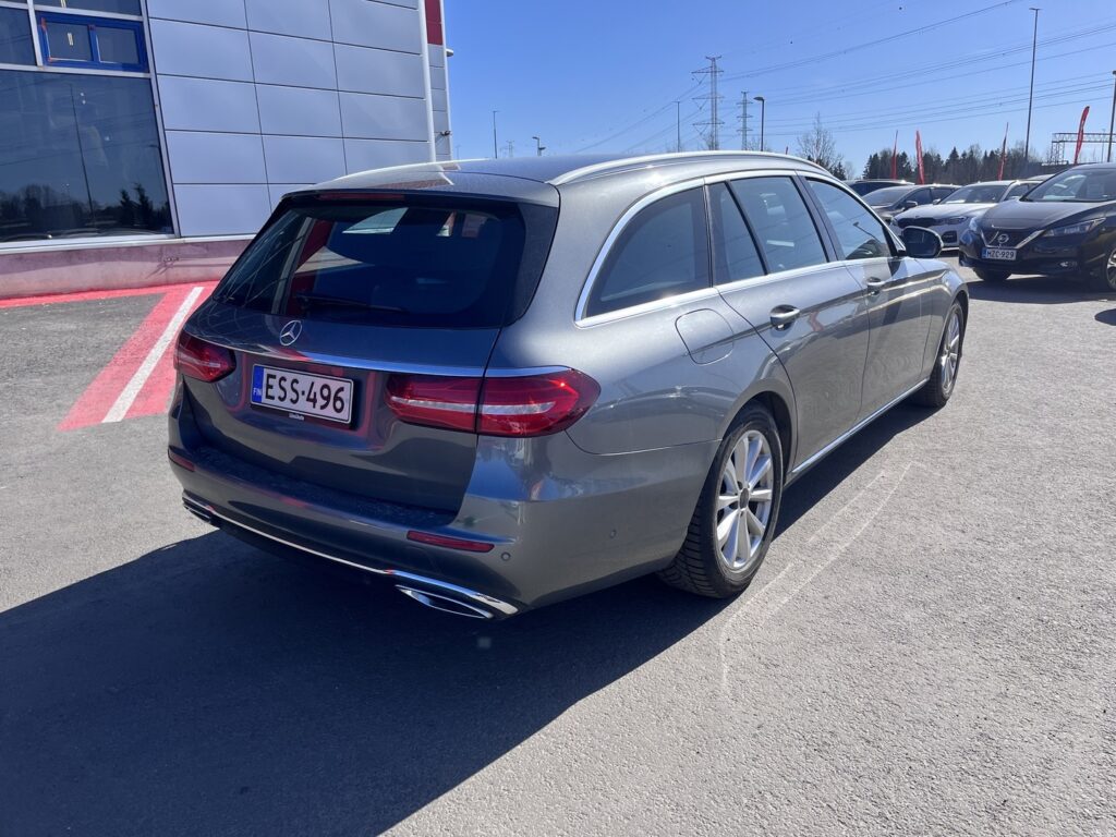 Mercedes-Benz - E - 350d T A Avantgarde Mercedes-Benz - E - 350d T A Avantgarde - Farmari