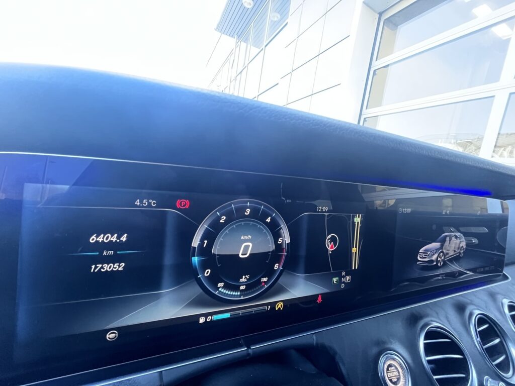 Mercedes-Benz - E - 350d T A Avantgarde Mercedes-Benz - E - 350d T A Avantgarde - Farmari