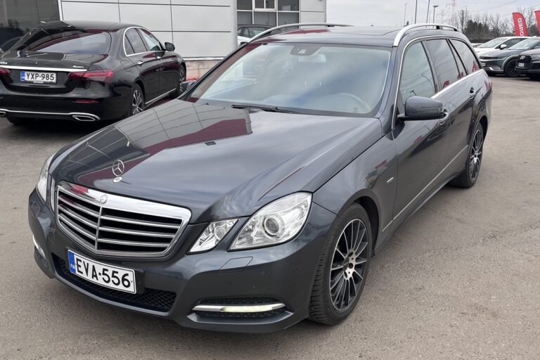 Mercedes-Benz - E - 200 CGI BE T A Avantgarde // Kattoluukku / ILS / Tutkat / Navi / Vakkari / - Farmari