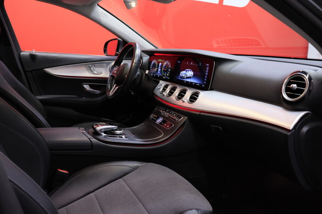 Mercedes-Benz - E - 300 e A Business Avantgarde Edition EQ Power / Suomi-auto / Päivitetty tekniikka! / DTR+ / Widescreen / Multibeam / Muistipenkit / 360° / Mercedes-Benz - E - 300 e A Business Avantgarde Edition EQ Power / Suomi-auto / Päivitetty tekniikka! / DTR+ / Widescreen / Multibeam / Muistipenkit / 360° / - Sedan