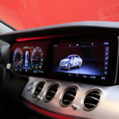 Mercedes-Benz - E - 300 e A Business Avantgarde Edition EQ Power / Suomi-auto / Päivitetty tekniikka! / DTR+ / Widescreen / Multibeam / Muistipenkit / 360° / - Sedan