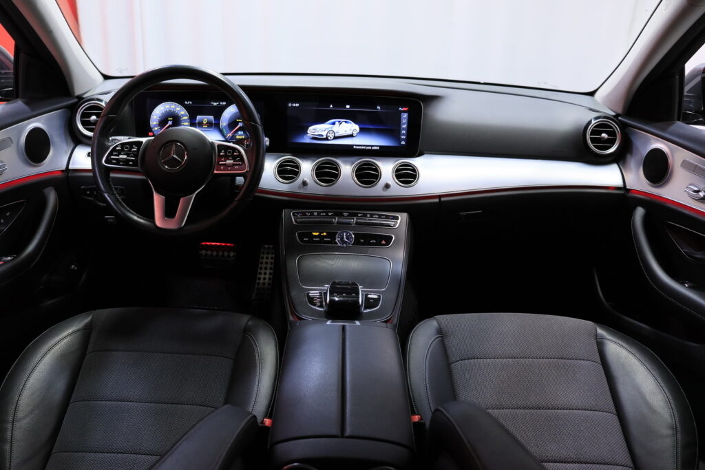 Mercedes-Benz - E - 300 e A Business Avantgarde Edition EQ Power / Suomi-auto / Päivitetty tekniikka! / DTR+ / Widescreen / Multibeam / Muistipenkit / 360° / Mercedes-Benz - E - 300 e A Business Avantgarde Edition EQ Power / Suomi-auto / Päivitetty tekniikka! / DTR+ / Widescreen / Multibeam / Muistipenkit / 360° / - Sedan