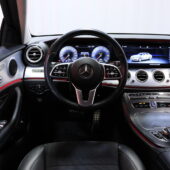 Mercedes-Benz - E - 300 e A Business Avantgarde Edition EQ Power / Suomi-auto / Päivitetty tekniikka! / DTR+ / Widescreen / Multibeam / Muistipenkit / 360° / - Sedan