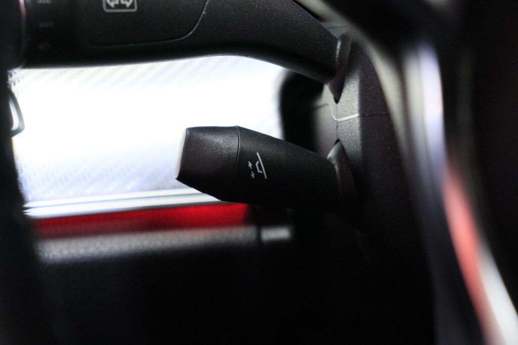 tuotekuva-Mercedes-Benz-E-FNU-947-2026-04-08-113105-18 tuotekuva-Mercedes-Benz-E-FNU-947-2026-04-08-113105-18