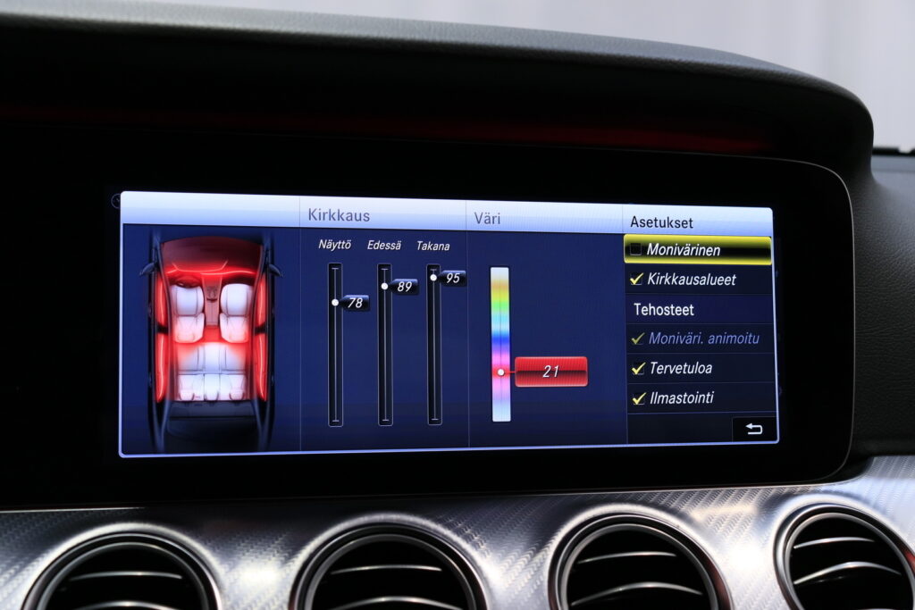 tuotekuva-Mercedes-Benz-E-FNU-947-2026-04-08-113105-27 tuotekuva-Mercedes-Benz-E-FNU-947-2026-04-08-113105-27