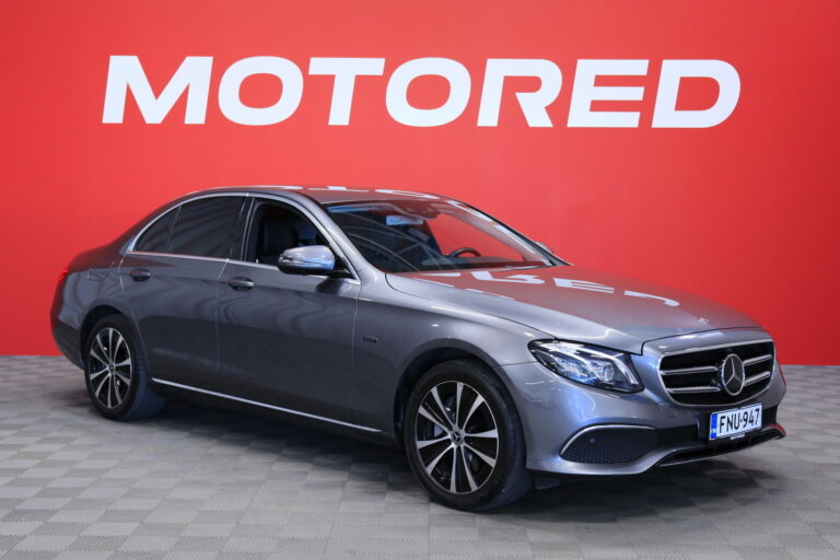 Mercedes-Benz - E - 300 e A Business Avantgarde Edition EQ Power / Suomi-auto / Päivitetty tekniikka! / DTR+ / Widescreen / Multibeam / Muistipenkit / 360° / - Sedan