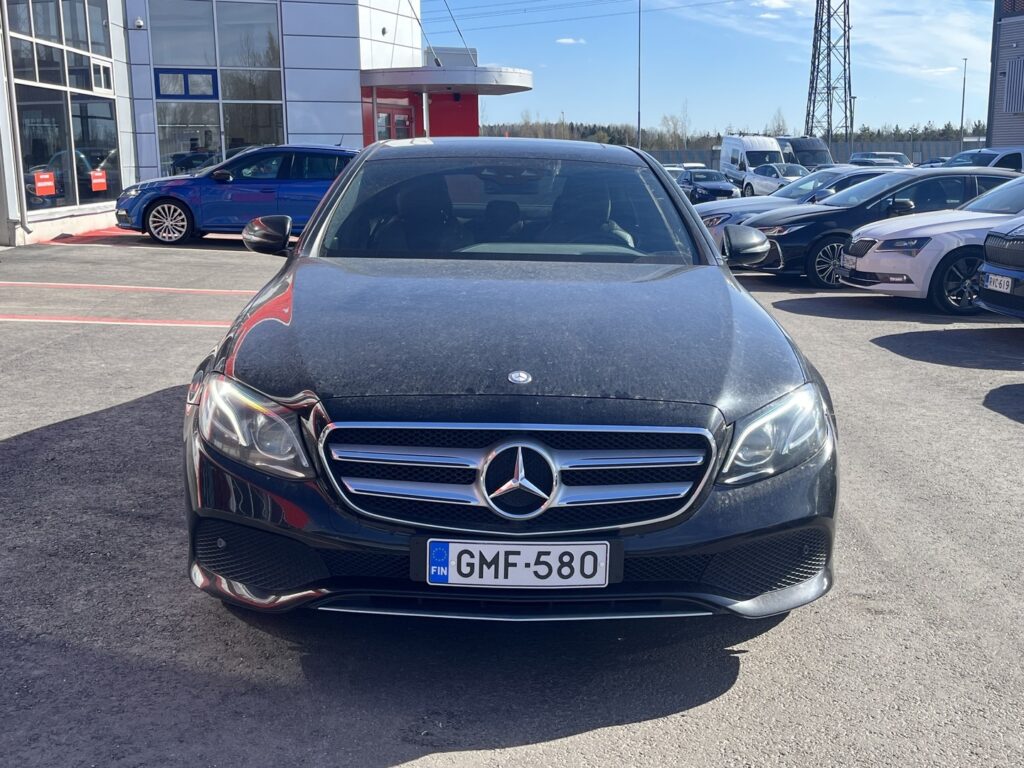 Mercedes-Benz - E - 220 d A Premium Business Mercedes-Benz - E - 220 d A Premium Business - Sedan