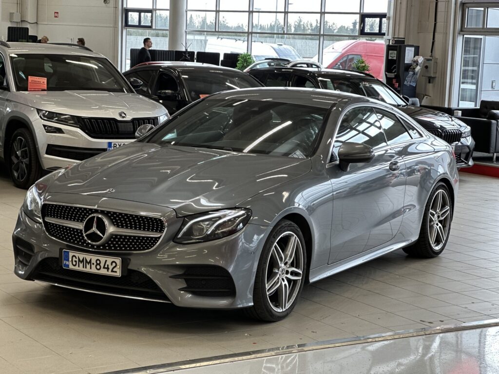 Mercedes-Benz - E - 220 d A Coupé Business AMG Mercedes-Benz - E - 220 d A Coupé Business AMG - Coupe