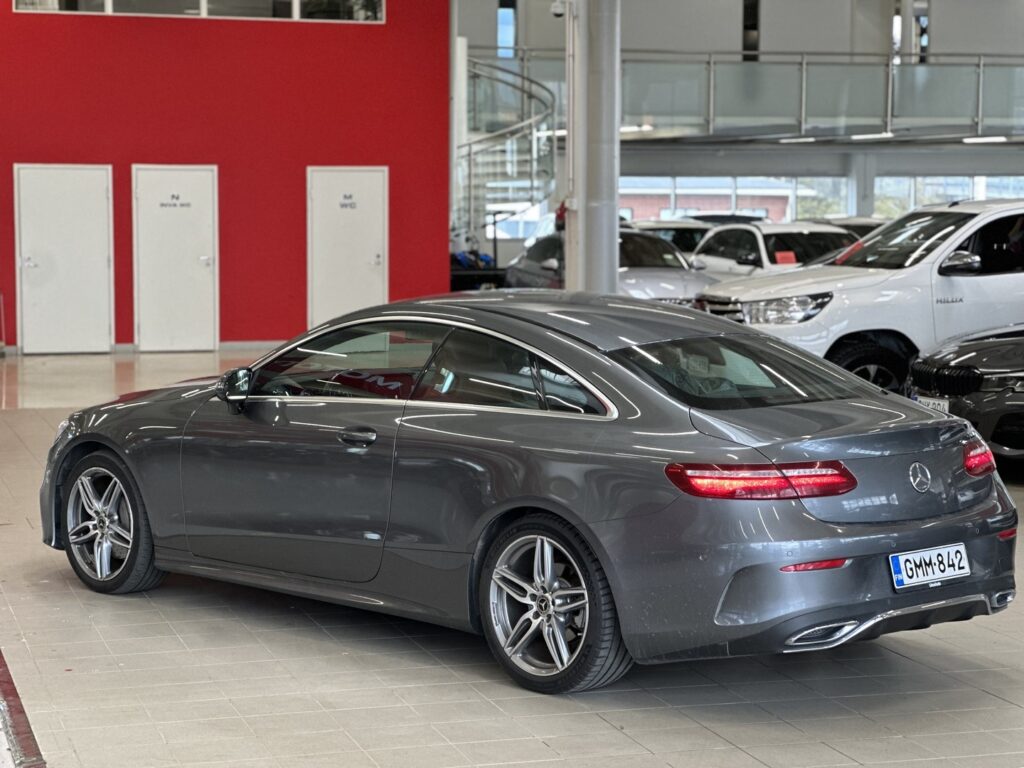 Mercedes-Benz - E - 220 d A Coupé Business AMG Mercedes-Benz - E - 220 d A Coupé Business AMG - Coupe