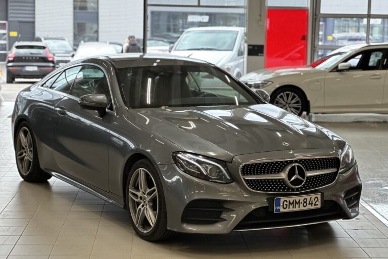 Mercedes-Benz - E - 220 d A Coupé Business AMG - Coupe