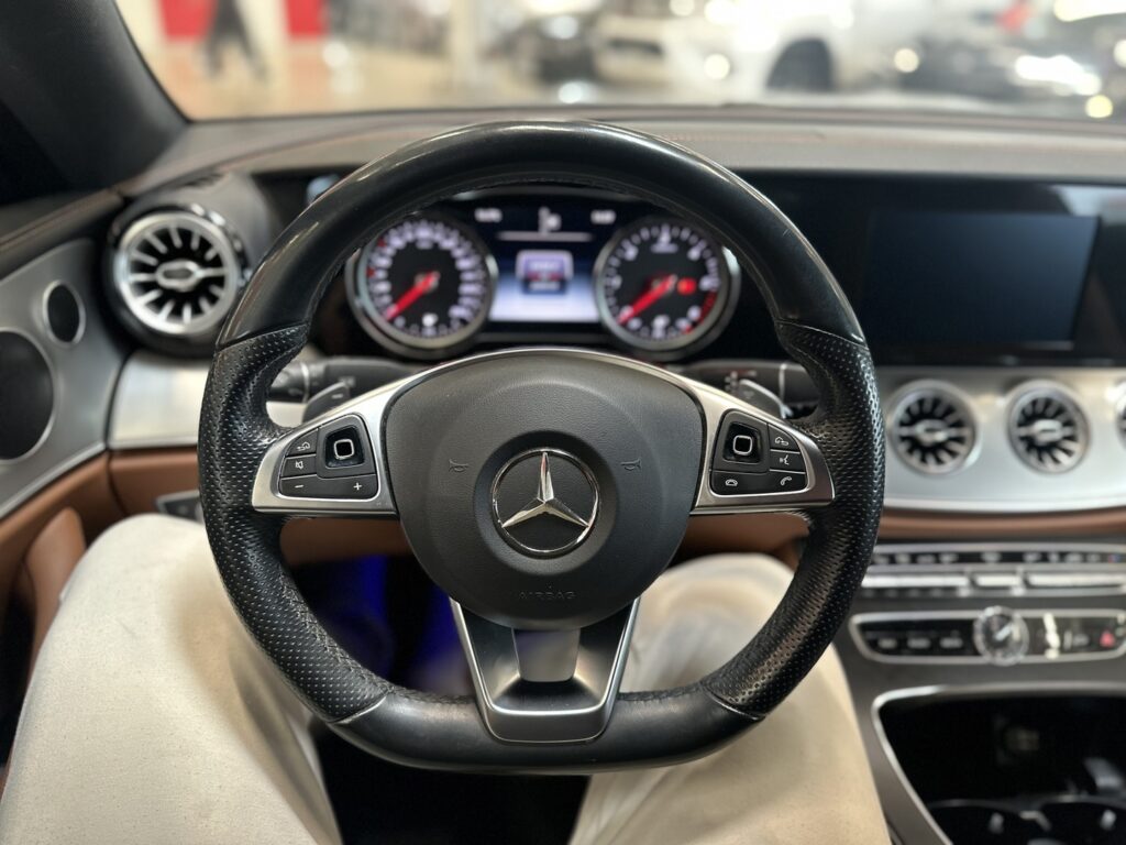 Mercedes-Benz - E - 220 d A Coupé Business AMG Mercedes-Benz - E - 220 d A Coupé Business AMG - Coupe