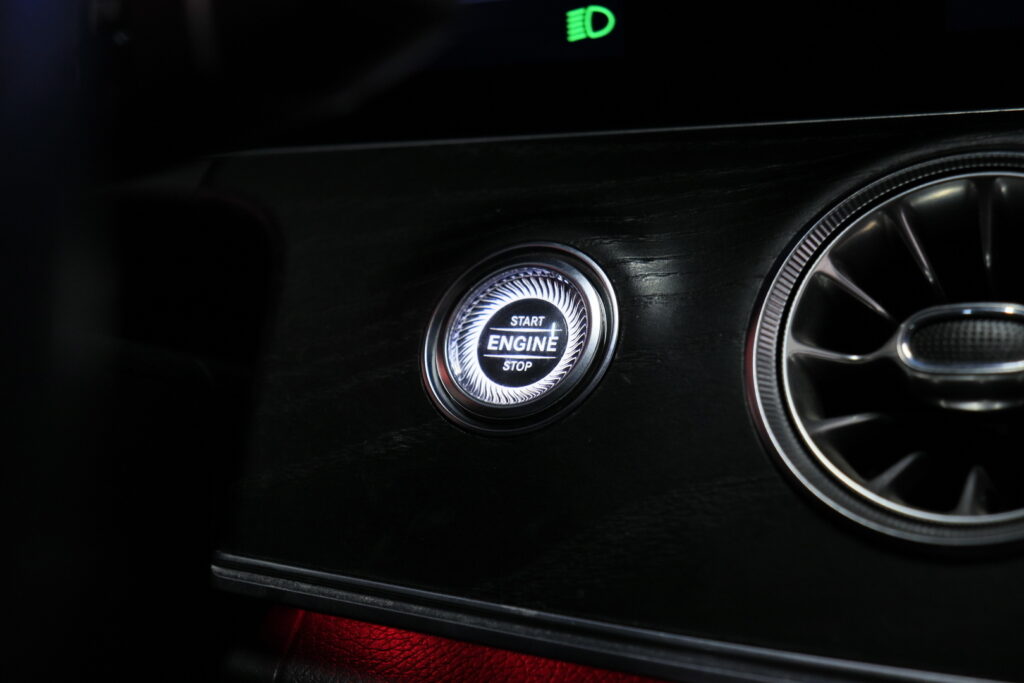 tuotekuva-Mercedes-Benz-E-JNN-521-2026-04-09-145506-19 tuotekuva-Mercedes-Benz-E-JNN-521-2026-04-09-145506-19