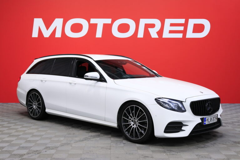 Mercedes-Benz - E - 220 d 4Matic T A Premium Business AMG / Webasto / Burmester / HUD / 360° / Multibeam / Koukku / - Farmari