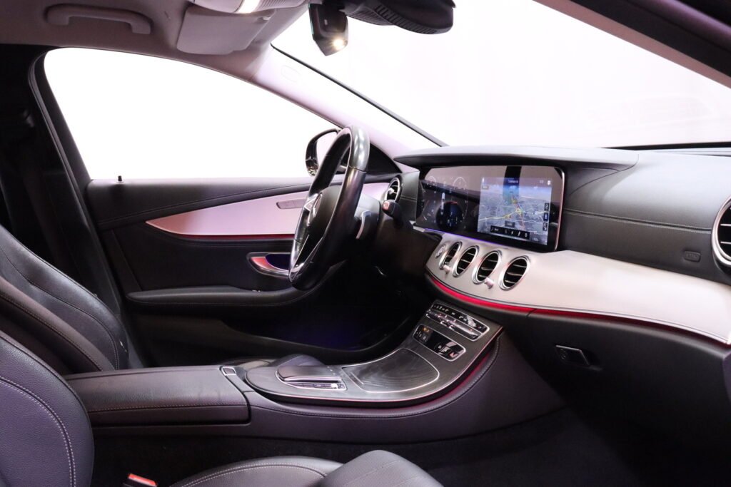 tuotekuva-Mercedes-Benz-E-YXP-985-2026-04-08-155007-16 tuotekuva-Mercedes-Benz-E-YXP-985-2026-04-08-155007-16