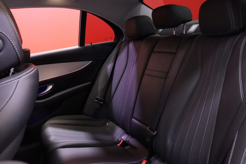 tuotekuva-Mercedes-Benz-E-YXP-985-2026-04-08-155007-23 tuotekuva-Mercedes-Benz-E-YXP-985-2026-04-08-155007-23