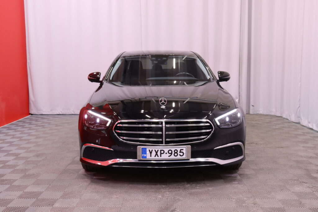 Mercedes-Benz - E - 220 d 4MATIC A Business Avantgarde / 1.om Suomi-auto / Merkkihuollot / Distronic+ / Multibeam / 360° / Keyless / Widescreen / Mercedes-Benz - E - 220 d 4MATIC A Business Avantgarde / 1.om Suomi-auto / Merkkihuollot / Distronic+ / Multibeam / 360° / Keyless / Widescreen / - Sedan