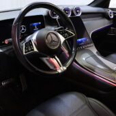 Mercedes-Benz - GLC - 300 e 4MATIC // Distronic+ / Burmester / Panorama / Koukku / Muistipenkit / Kamera / CarPlay / Digimittari // - Maastoauto