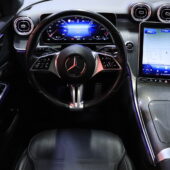 Mercedes-Benz - GLC - 300 e 4MATIC // Distronic+ / Burmester / Panorama / Koukku / Muistipenkit / Kamera / CarPlay / Digimittari // - Maastoauto