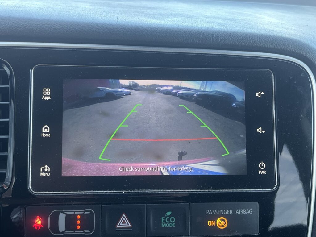 Mitsubishi - Outlander PHEV - Instyle Navi 4WD 5P Mitsubishi - Outlander PHEV - Instyle Navi 4WD 5P - Farmari