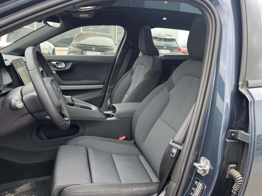 Polestar - 2 - Launch Edition, 300kW, 78kWh Polestar - 2 - Launch Edition, 300kW, 78kWh - Viistoperä