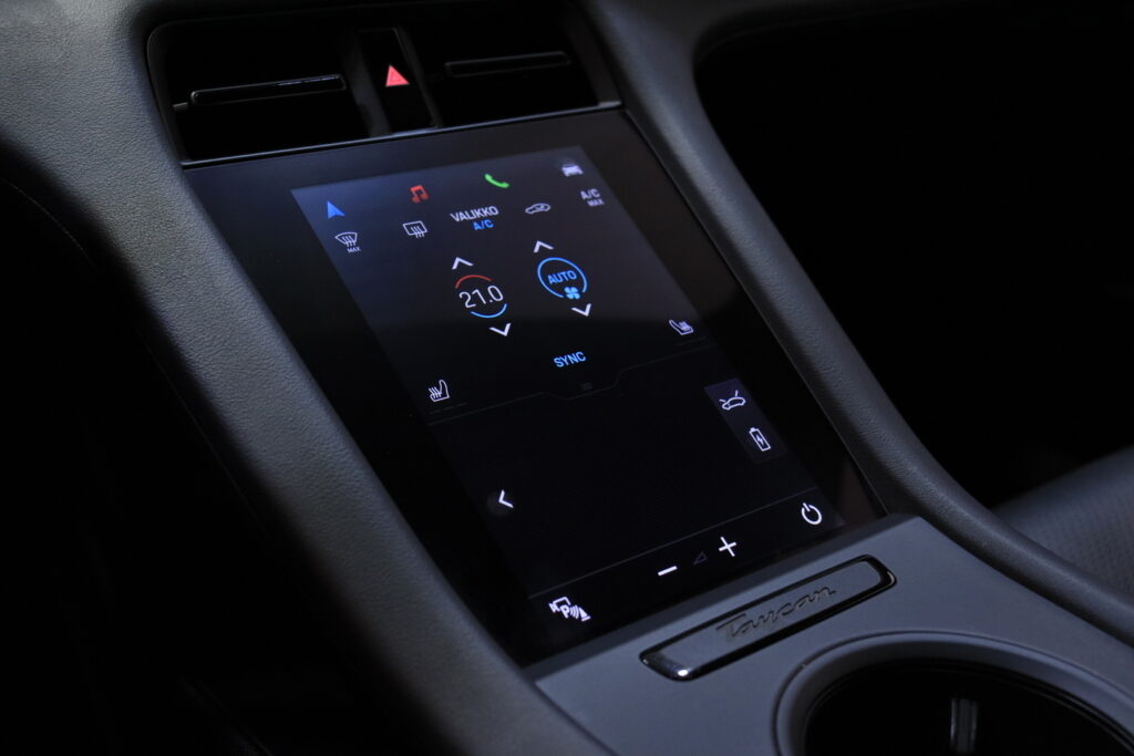 tuotekuva-Porsche-Taycan-CPO-661-2026-04-09-002605-29 tuotekuva-Porsche-Taycan-CPO-661-2026-04-09-002605-29