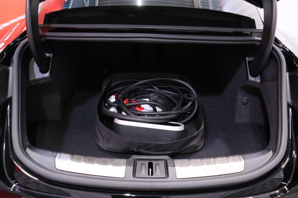 tuotekuva-Porsche-Taycan-CPO-661-2026-04-09-002605-32 tuotekuva-Porsche-Taycan-CPO-661-2026-04-09-002605-32