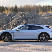 Porsche - Taycan - Turbo Cross Tursimo // Burmester / Matkustajan näyttö / PASM / PCCB / ACC / HUD / 360° / 4-pyöräohajus // - Farmari