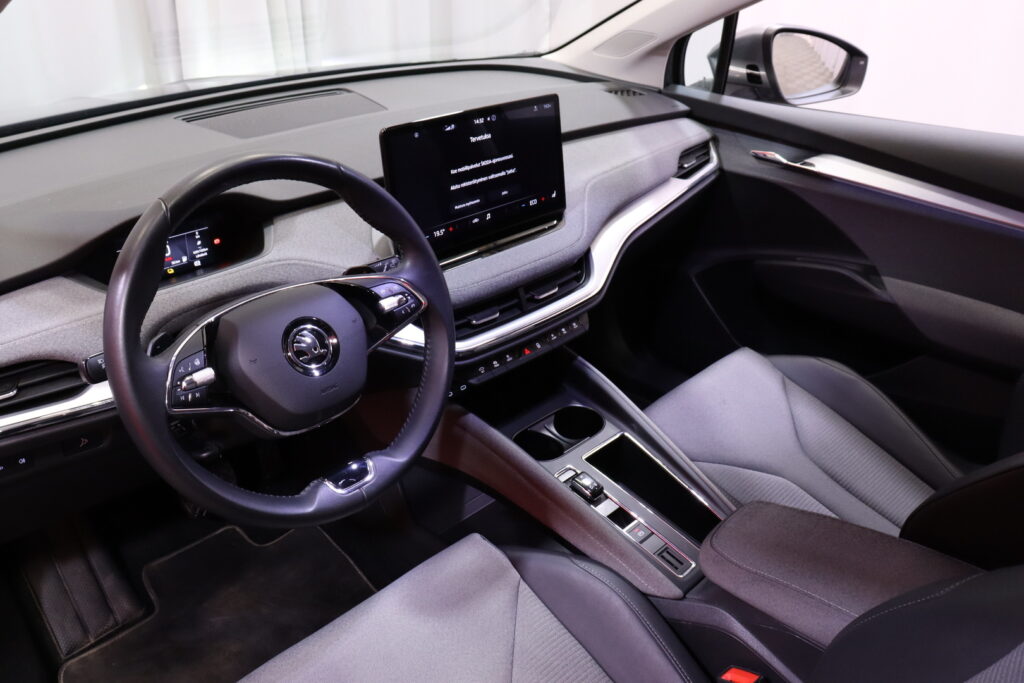 Skoda - Enyaq - 80x 4x4 iV // 1.om Suomi-auto / ACC / Matrix / Muistipenkki / P-kamera / Lämpöpumppu / Navi / BLIS / LED // Skoda - Enyaq - 80x 4x4 iV // 1.om Suomi-auto / ACC / Matrix / Muistipenkki / P-kamera / Lämpöpumppu / Navi / BLIS / LED // - Maastoauto