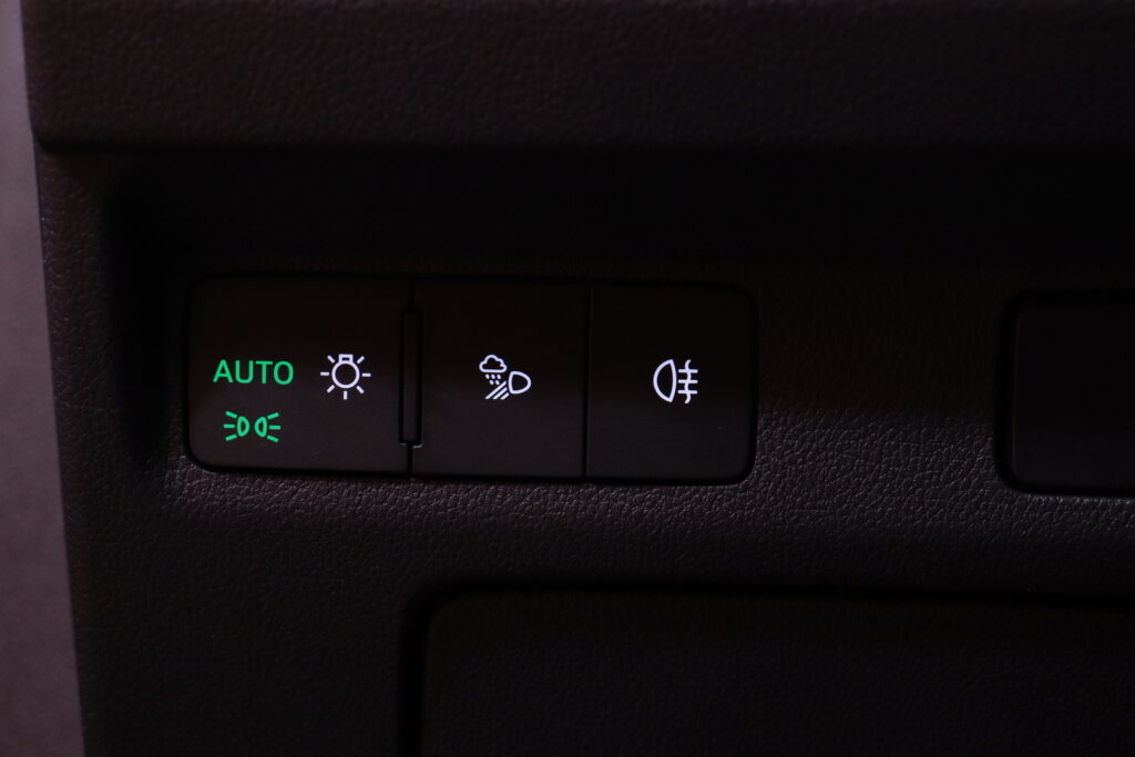 Skoda - Enyaq - 80x 4x4 iV // 1.om Suomi-auto / ACC / Matrix / Muistipenkki / P-kamera / Lämpöpumppu / Navi / BLIS / LED // Skoda - Enyaq - 80x 4x4 iV // 1.om Suomi-auto / ACC / Matrix / Muistipenkki / P-kamera / Lämpöpumppu / Navi / BLIS / LED // - Maastoauto