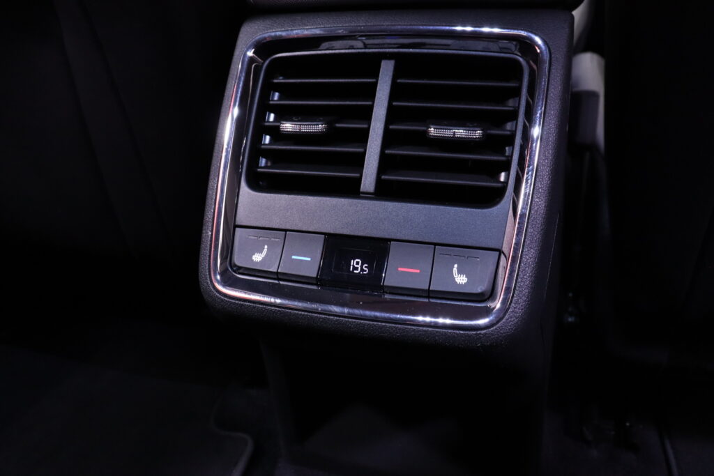 tuotekuva-Skoda-Enyaq-FRJ-932-2026-04-22-164005-15 tuotekuva-Skoda-Enyaq-FRJ-932-2026-04-22-164005-15