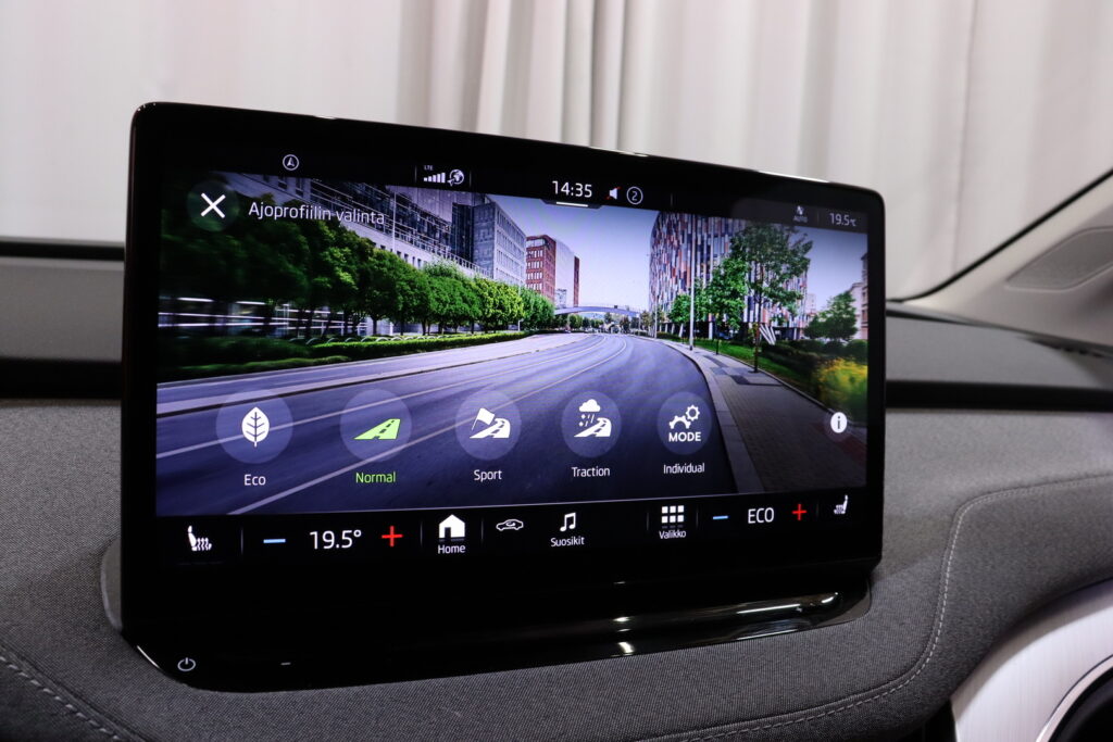 tuotekuva-Skoda-Enyaq-FRJ-932-2026-04-22-164005-25 tuotekuva-Skoda-Enyaq-FRJ-932-2026-04-22-164005-25