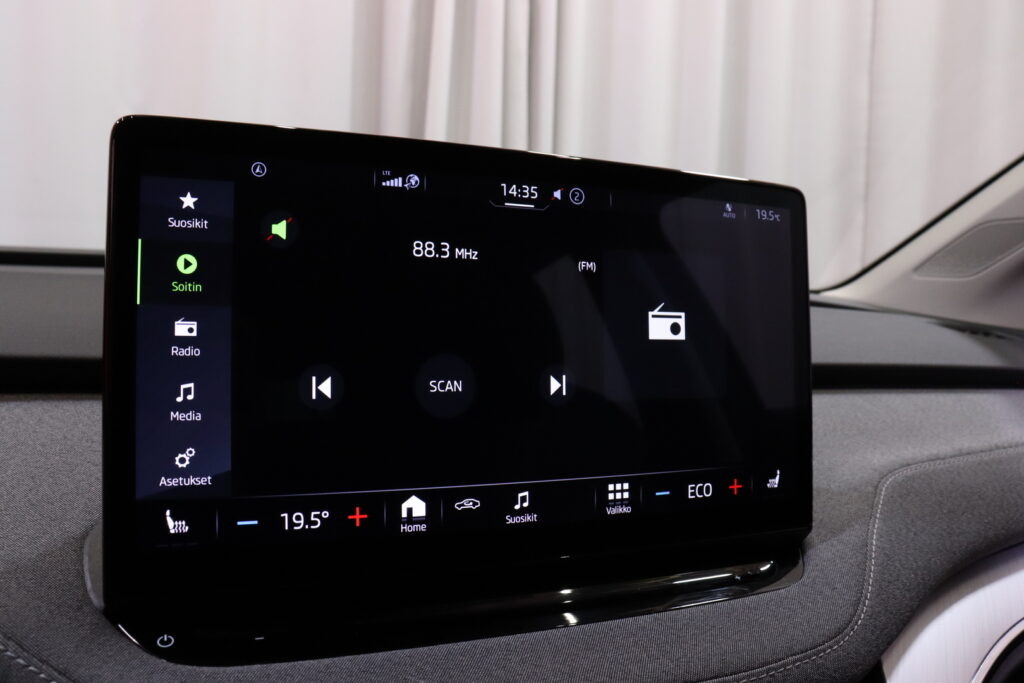 tuotekuva-Skoda-Enyaq-FRJ-932-2026-04-22-164005-30 tuotekuva-Skoda-Enyaq-FRJ-932-2026-04-22-164005-30