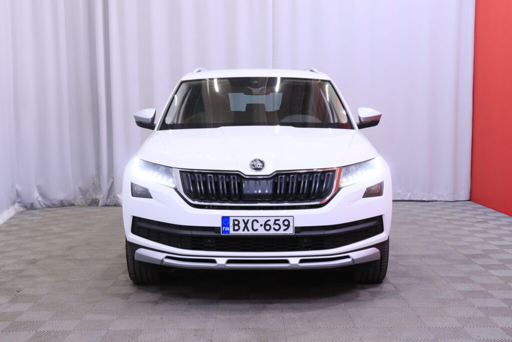 Skoda - Kodiaq - 2,0 TDI 190 4x4 Scout DSG Autom. // Jakopää tehty 11/2025 / 7-P / 1.om. Suomi auto / ACC / Webasto / Canton / Koukku // Skoda - Kodiaq - 2,0 TDI 190 4x4 Scout DSG Autom. // Jakopää tehty 11/2025 / 7-P / 1.om. Suomi auto / ACC / Webasto / Canton / Koukku // - Maastoauto