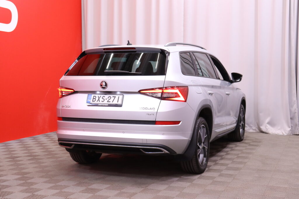 Skoda - Kodiaq - 2,0 TDI 190 4x4 SportLine DSG Autom. // Suomi-auto / ACC / Canton / Webasto / Vetokoukku / SmartLink / Muistipenkki // Skoda - Kodiaq - 2,0 TDI 190 4x4 SportLine DSG Autom. // Suomi-auto / ACC / Canton / Webasto / Vetokoukku / SmartLink / Muistipenkki // - Maastoauto