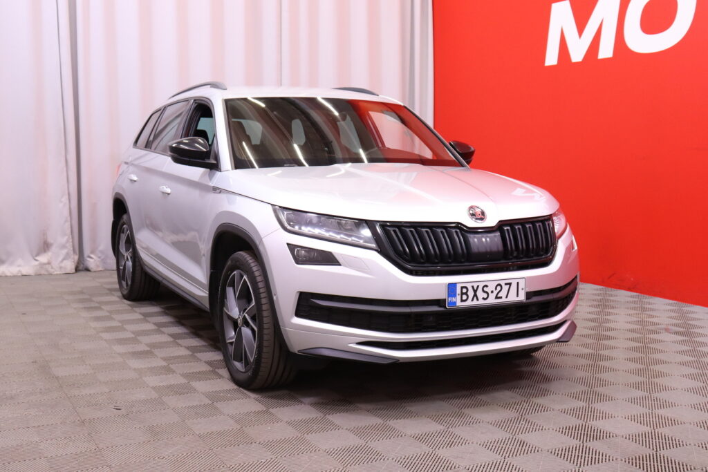 Skoda - Kodiaq - 2,0 TDI 190 4x4 SportLine DSG Autom. // Suomi-auto / ACC / Canton / Webasto / Vetokoukku / SmartLink / Muistipenkki // Skoda - Kodiaq - 2,0 TDI 190 4x4 SportLine DSG Autom. // Suomi-auto / ACC / Canton / Webasto / Vetokoukku / SmartLink / Muistipenkki // - Maastoauto