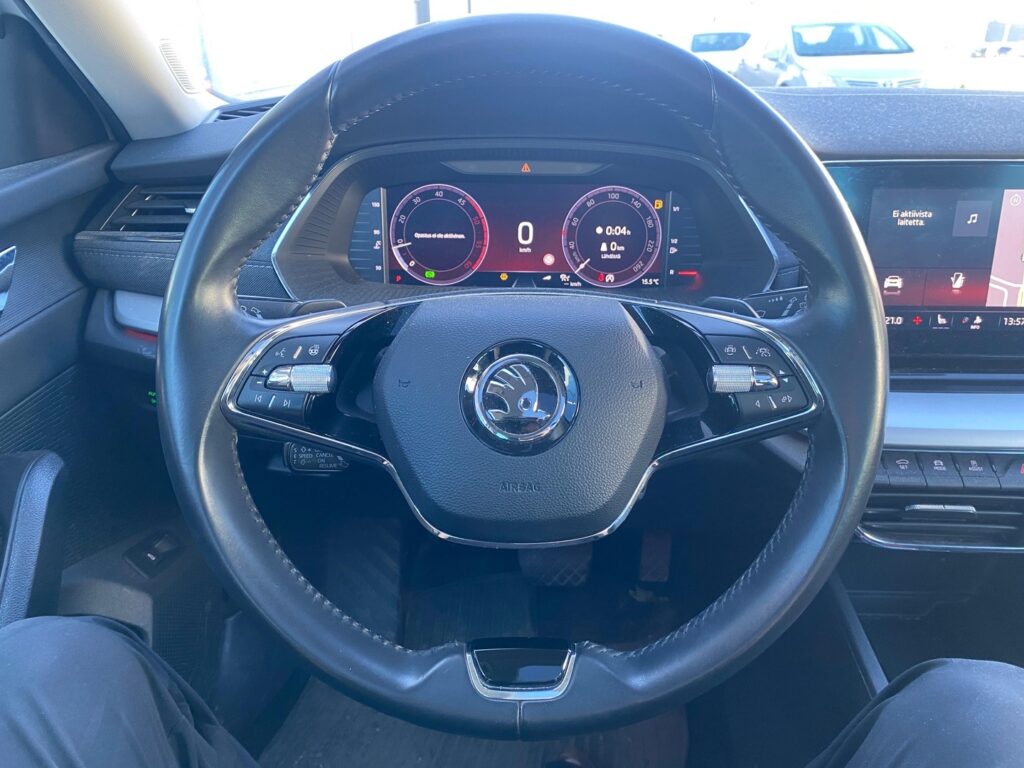 Skoda - Octavia - Combi 2,0 TDI 150 Style Launch Edition DSG Autom. Skoda - Octavia - Combi 2,0 TDI 150 Style Launch Edition DSG Autom. - Farmari