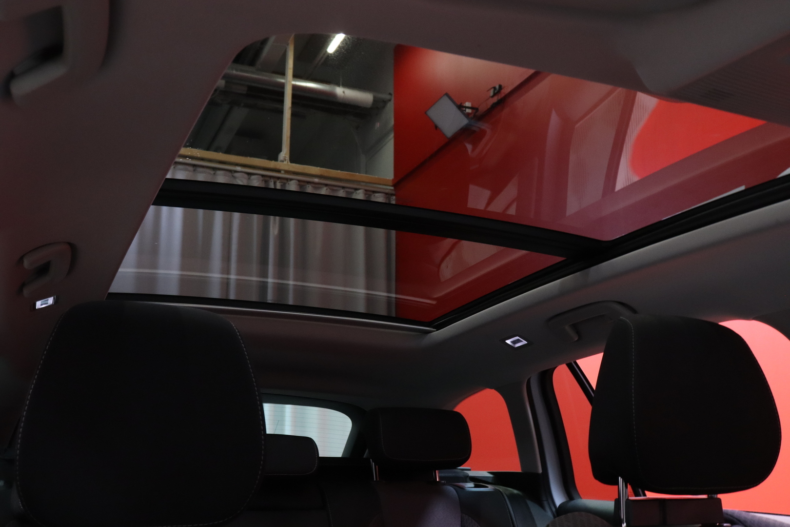 Skoda - Octavia - Combi 2,0 TDI 150 Style Launch Edition DSG // ACC / Webasto / Muistipenkit / Panorama / Matrix LED  / HUD // - Farmari