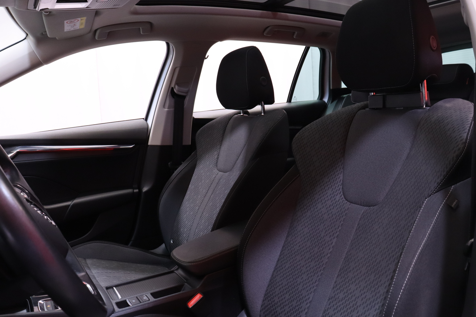 Skoda - Octavia - Combi 2,0 TDI 150 Style Launch Edition DSG // ACC / Webasto / Muistipenkit / Panorama / Matrix LED  / HUD // - Farmari