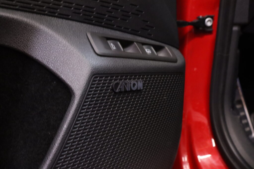 Skoda - Octavia - 1,4 TSI PHEV RS iV DSG Autom // ACC / Matrix / DCC / Webasto / Canton / HUD / Keyless / Hieronta / Digimittari Skoda - Octavia - 1,4 TSI PHEV RS iV DSG Autom // ACC / Matrix / DCC / Webasto / Canton / HUD / Keyless / Hieronta / Digimittari - Sedan