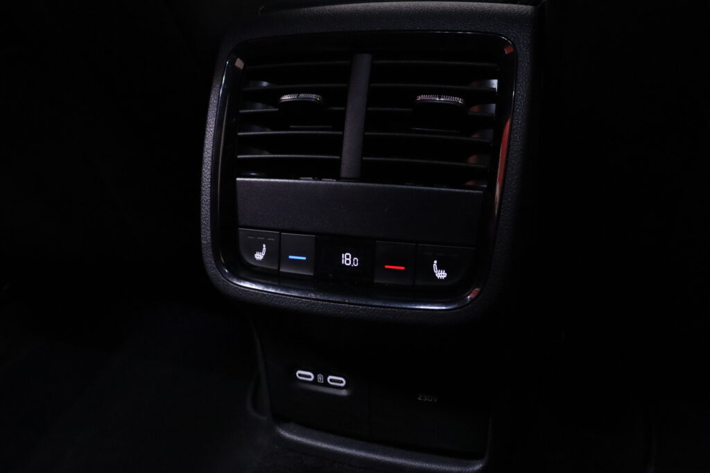 tuotekuva-Skoda-Octavia-NMI-459-2026-04-10-160103-16 tuotekuva-Skoda-Octavia-NMI-459-2026-04-10-160103-16