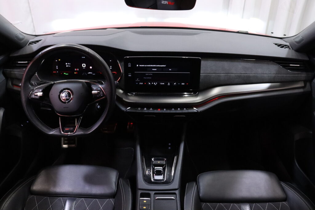 tuotekuva-Skoda-Octavia-NMI-459-2026-04-10-160103-17 tuotekuva-Skoda-Octavia-NMI-459-2026-04-10-160103-17