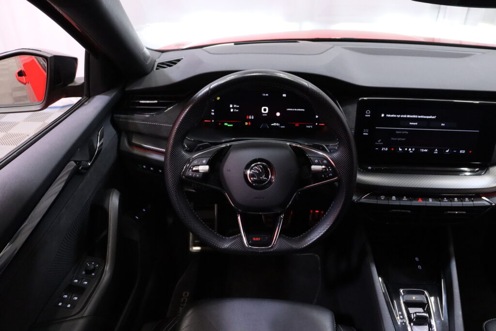 tuotekuva-Skoda-Octavia-NMI-459-2026-04-10-160103-18 tuotekuva-Skoda-Octavia-NMI-459-2026-04-10-160103-18