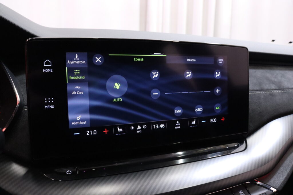 tuotekuva-Skoda-Octavia-NMI-459-2026-04-10-160103-27 tuotekuva-Skoda-Octavia-NMI-459-2026-04-10-160103-27