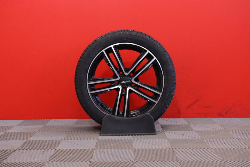 tuotekuva-Skoda-Octavia-NMI-459-2026-04-10-160103-35 tuotekuva-Skoda-Octavia-NMI-459-2026-04-10-160103-35