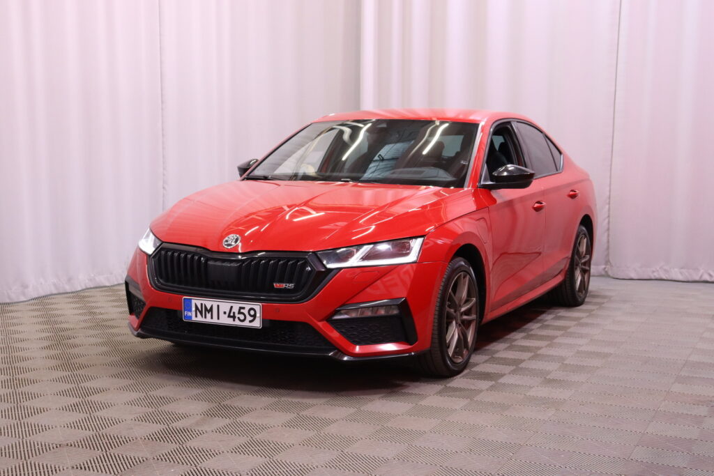 Skoda - Octavia - 1,4 TSI PHEV RS iV DSG Autom // ACC / Matrix / DCC / Webasto / Canton / HUD / Keyless / Hieronta / Digimittari Skoda - Octavia - 1,4 TSI PHEV RS iV DSG Autom // ACC / Matrix / DCC / Webasto / Canton / HUD / Keyless / Hieronta / Digimittari - Sedan