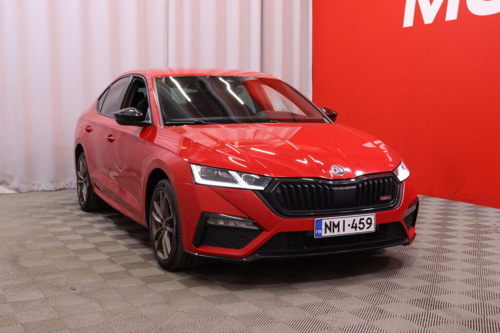 Skoda - Octavia - 1,4 TSI PHEV RS iV DSG Autom // ACC / Matrix / DCC / Webasto / Canton / HUD / Keyless / Hieronta / Digimittari Skoda - Octavia - 1,4 TSI PHEV RS iV DSG Autom // ACC / Matrix / DCC / Webasto / Canton / HUD / Keyless / Hieronta / Digimittari - Sedan