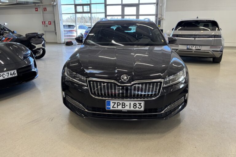 Skoda - Superb - SUPERB Farmari (AC) 5ov 1395cm3 A - Farmari