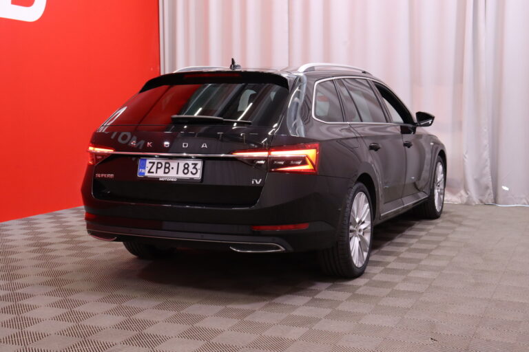 Skoda - Superb - Combi 1,4 TSI PHEV L&K iV // ACC / KeyLess / Sähköpenkit Muistilla / Peruutus Kamera / Canton / Panoraama // - Farmari