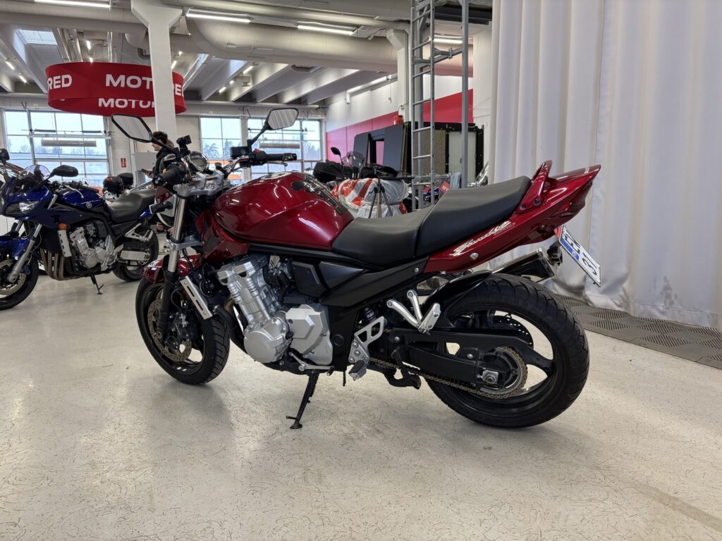 Suzuki - GSF - 1250 A Bandit // Juuri saapunut / Yoshimura / Paremmat kuvat ja tiedot tulossa // Suzuki - GSF - 1250 A Bandit // Juuri saapunut / Yoshimura / Paremmat kuvat ja tiedot tulossa // - Moottoripyörä